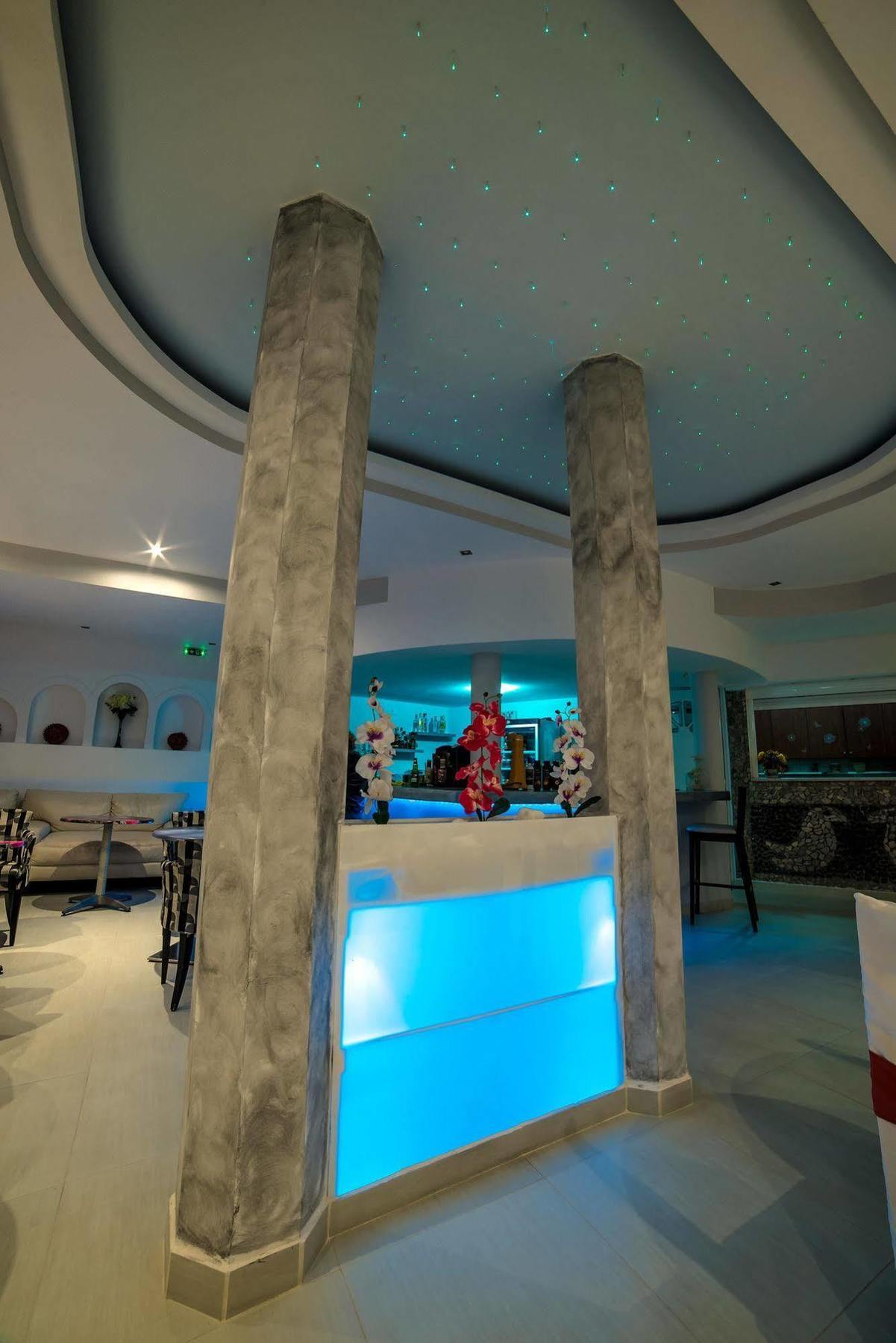 Pantheon Hotel Agios Georgios  Екстериор снимка