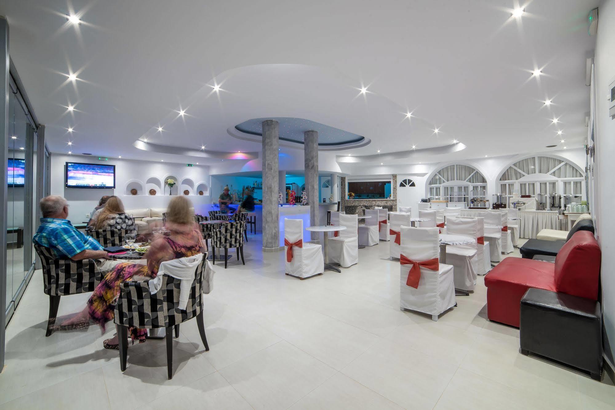 Pantheon Hotel Agios Georgios  Екстериор снимка