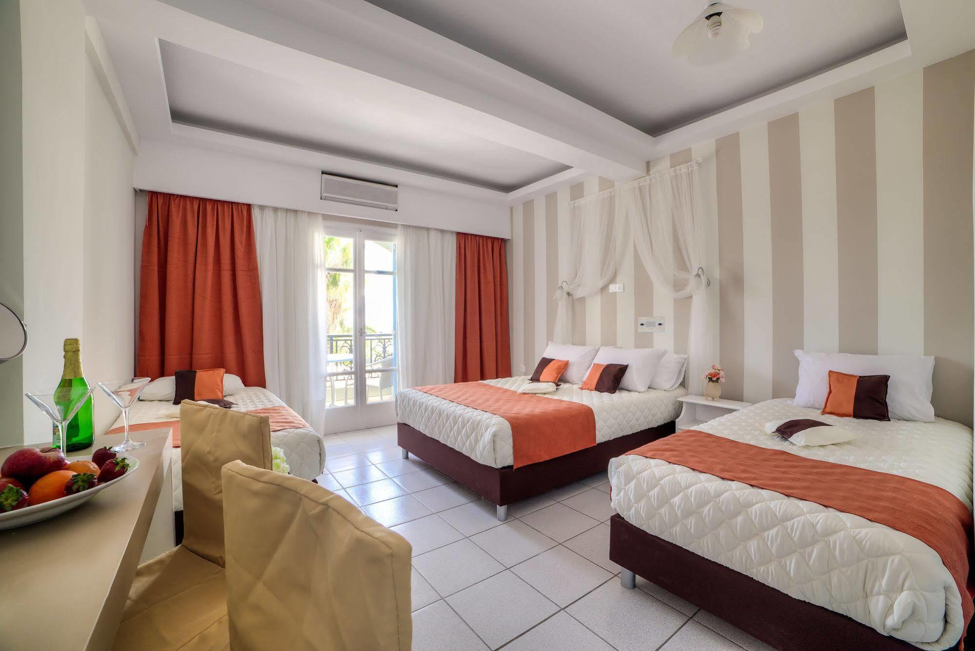 Pantheon Hotel Agios Georgios  Екстериор снимка